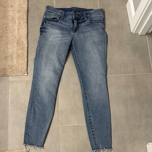 Kut from the Kloth Women's Skinny Jeans in Blue